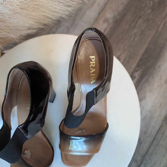 Prada Black and Tan Stiletto Heels with Geometric Pattern - Picture 3 of 13